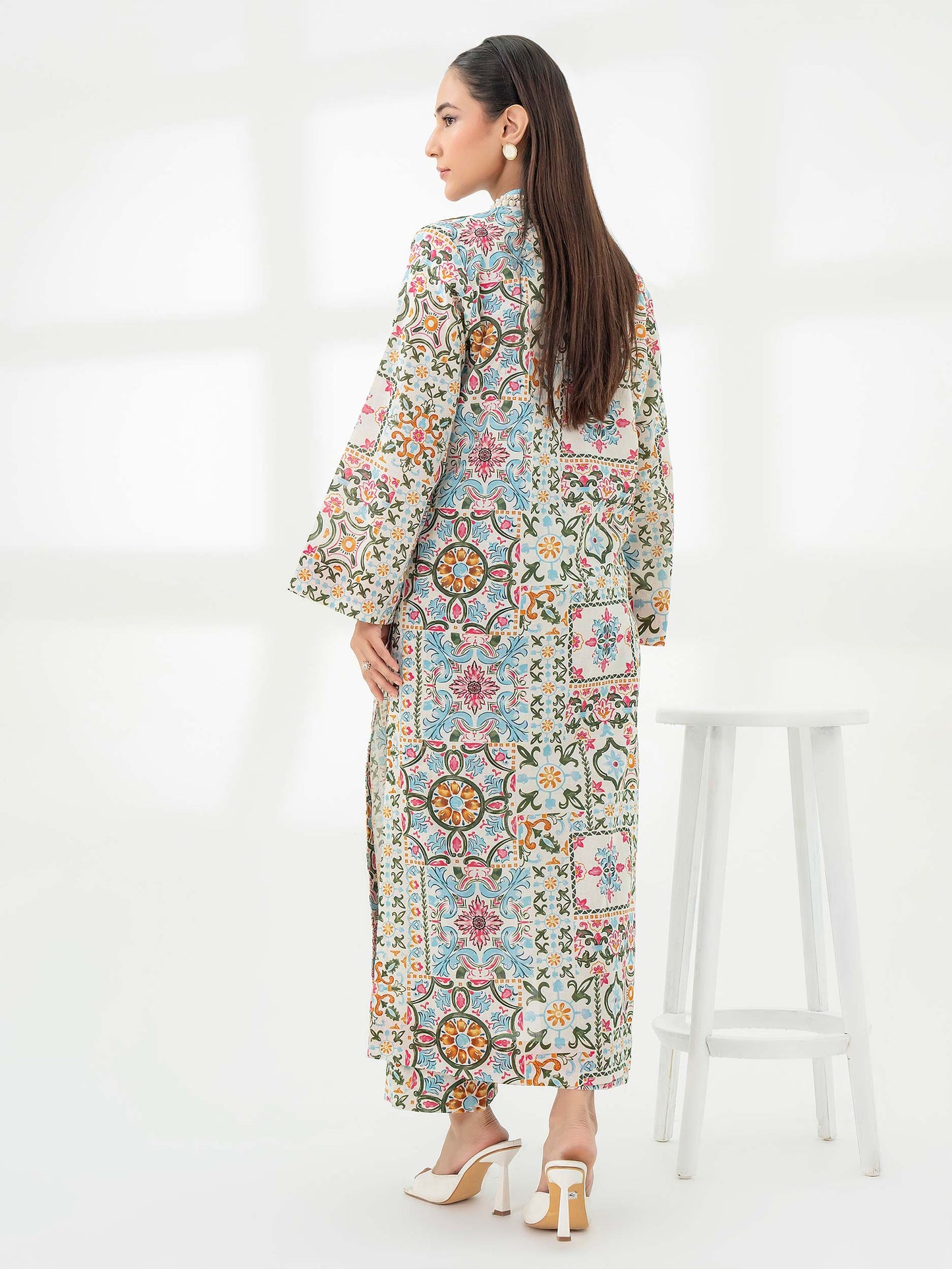 2 Piece Khaddar Suit-Printed (Pret)