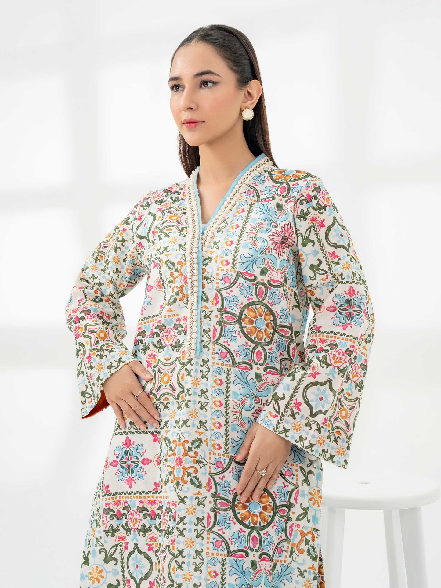 2 Piece Khaddar Suit-Printed (Pret)