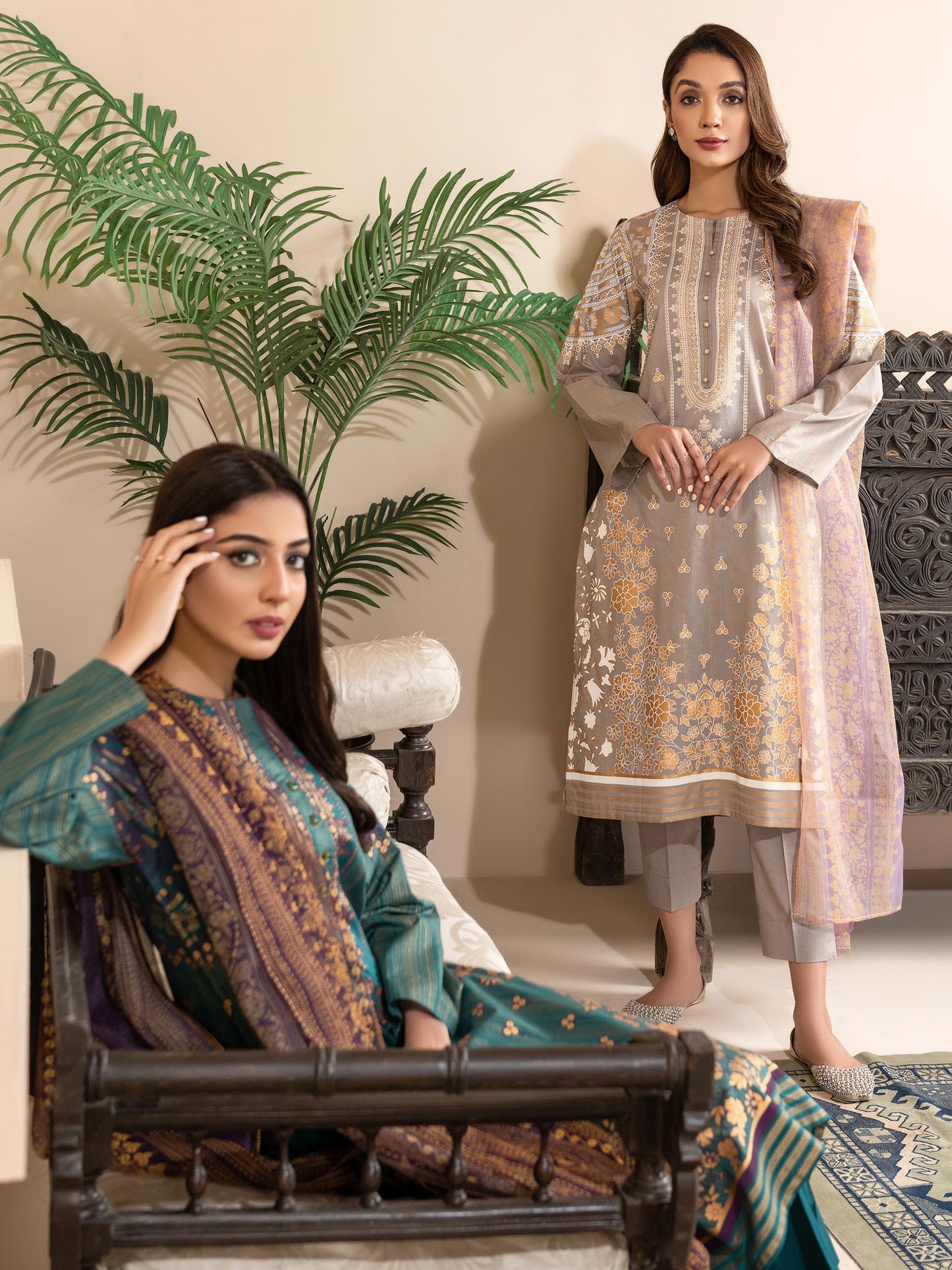 3 Piece Lawn Suit-Gold Paste Print (Unstitched)