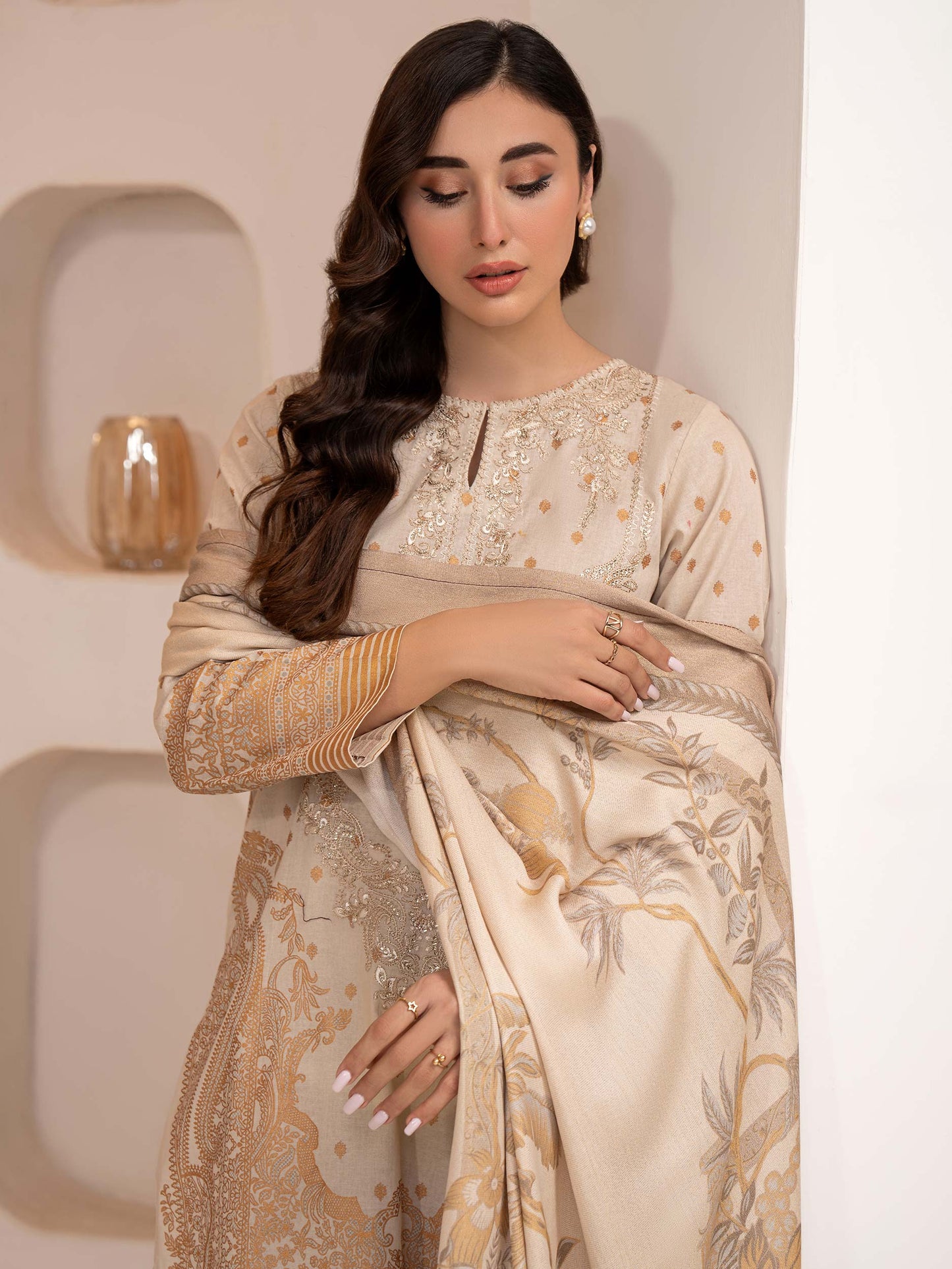 3 Piece Khaddar Suit-Embroidered (Unstitched)