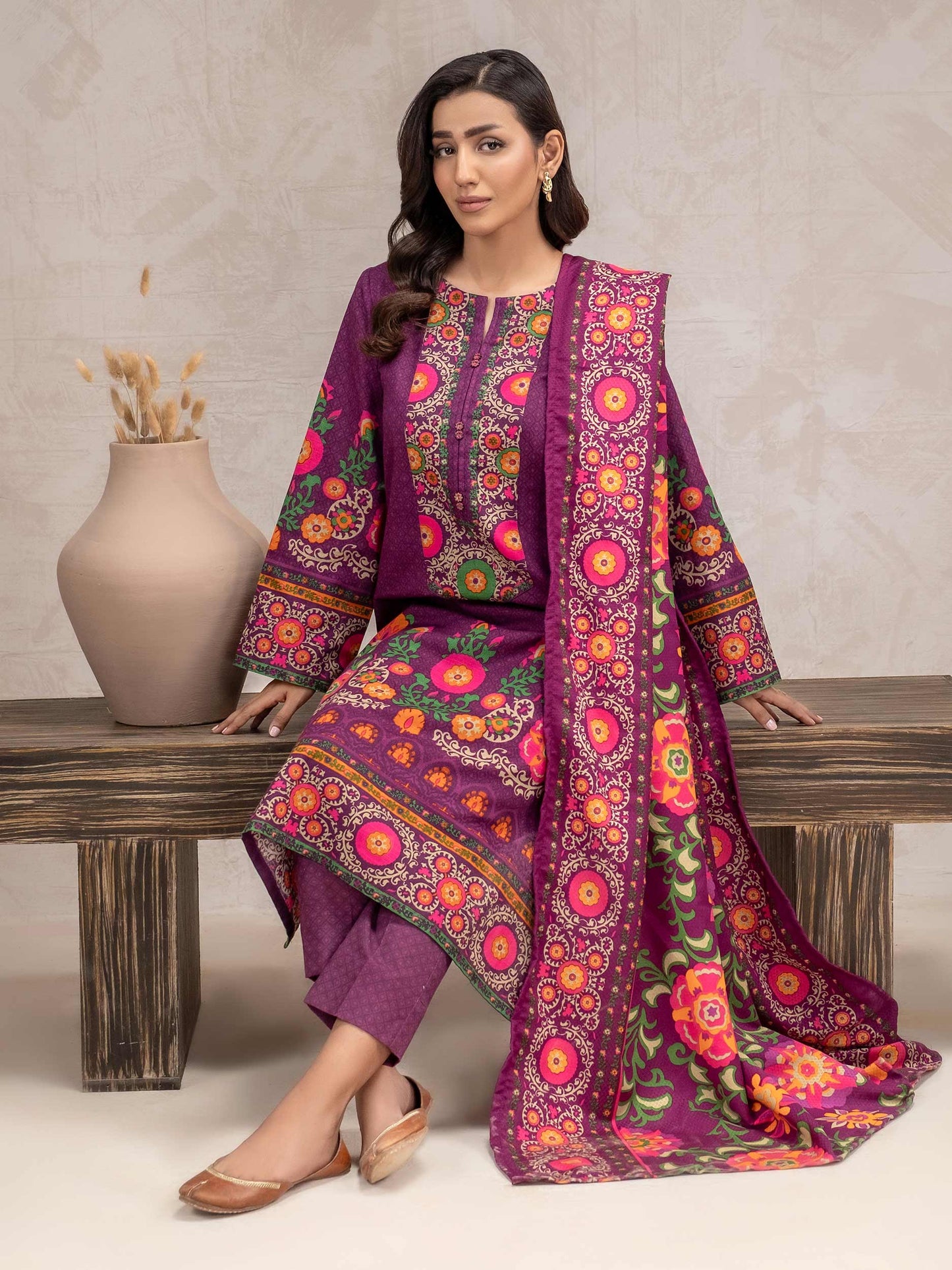 3 Piece Khaddar Suit-Printed (Unstitched)