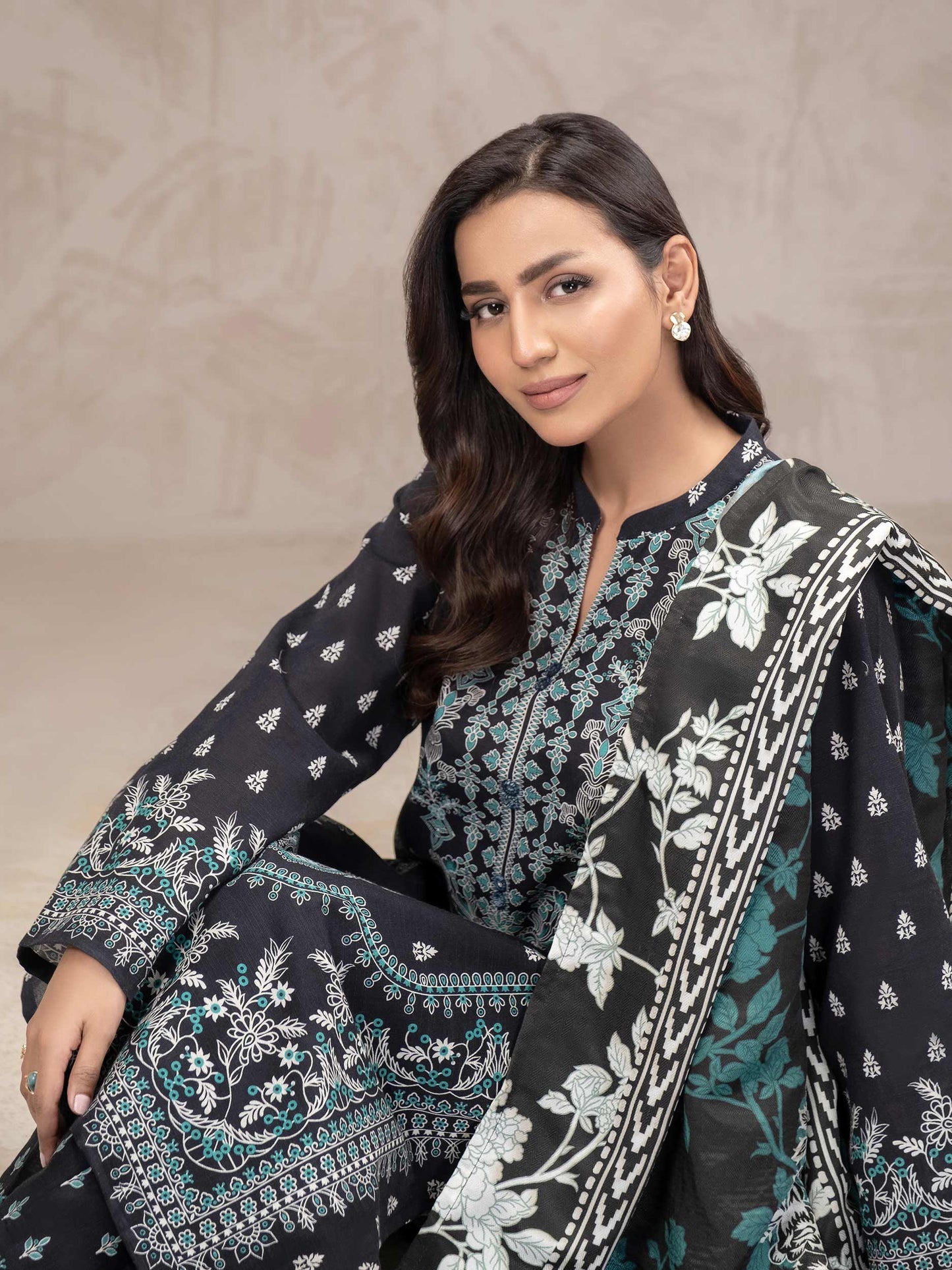 3 Piece Khaddar Suit-Printed (Unstitched)