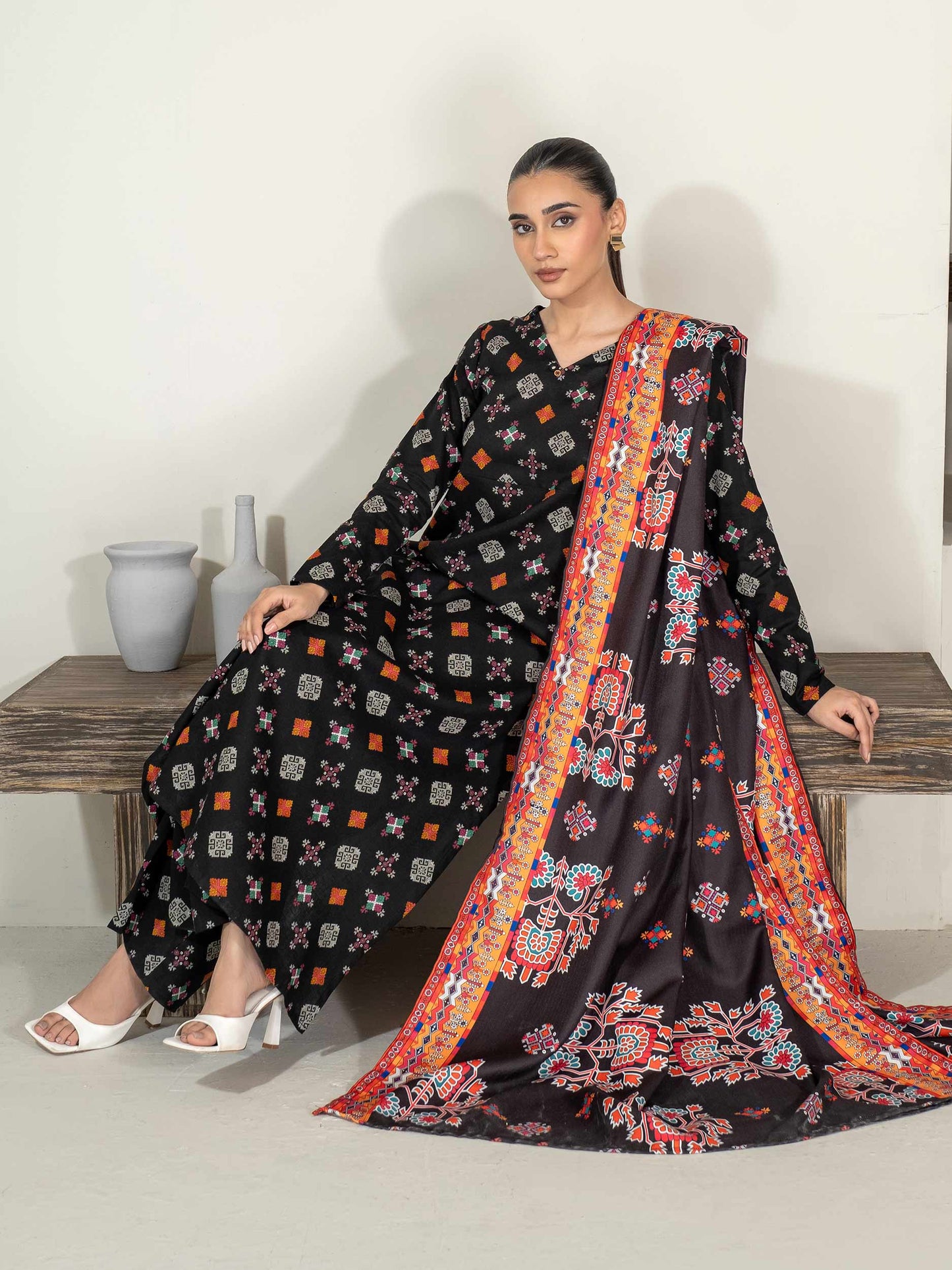 3 Piece Khaddar Suit-Printed (Unstitched)