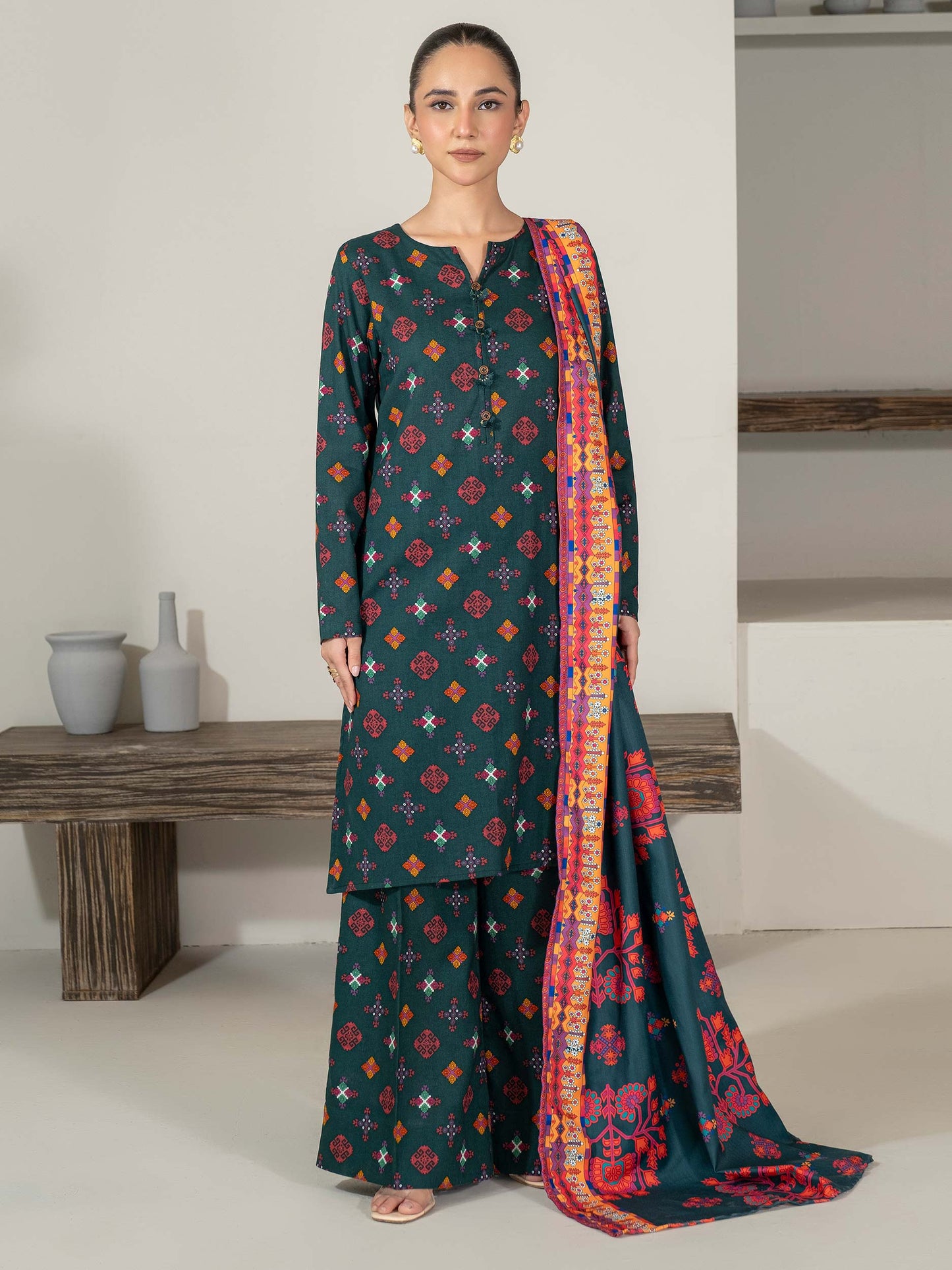 3 Piece Khaddar Suit-Printed (Unstitched)