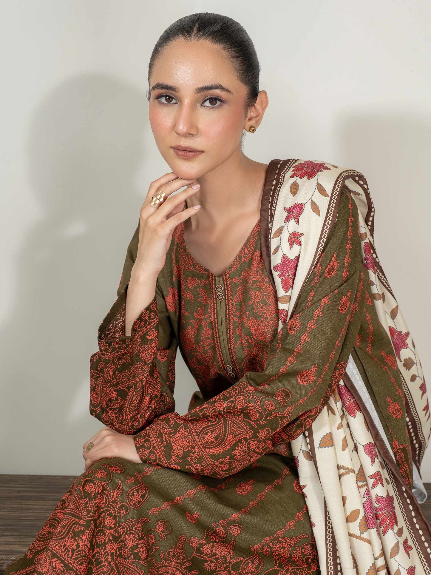 3 Piece Khaddar Suit-Printed (Unstitched)