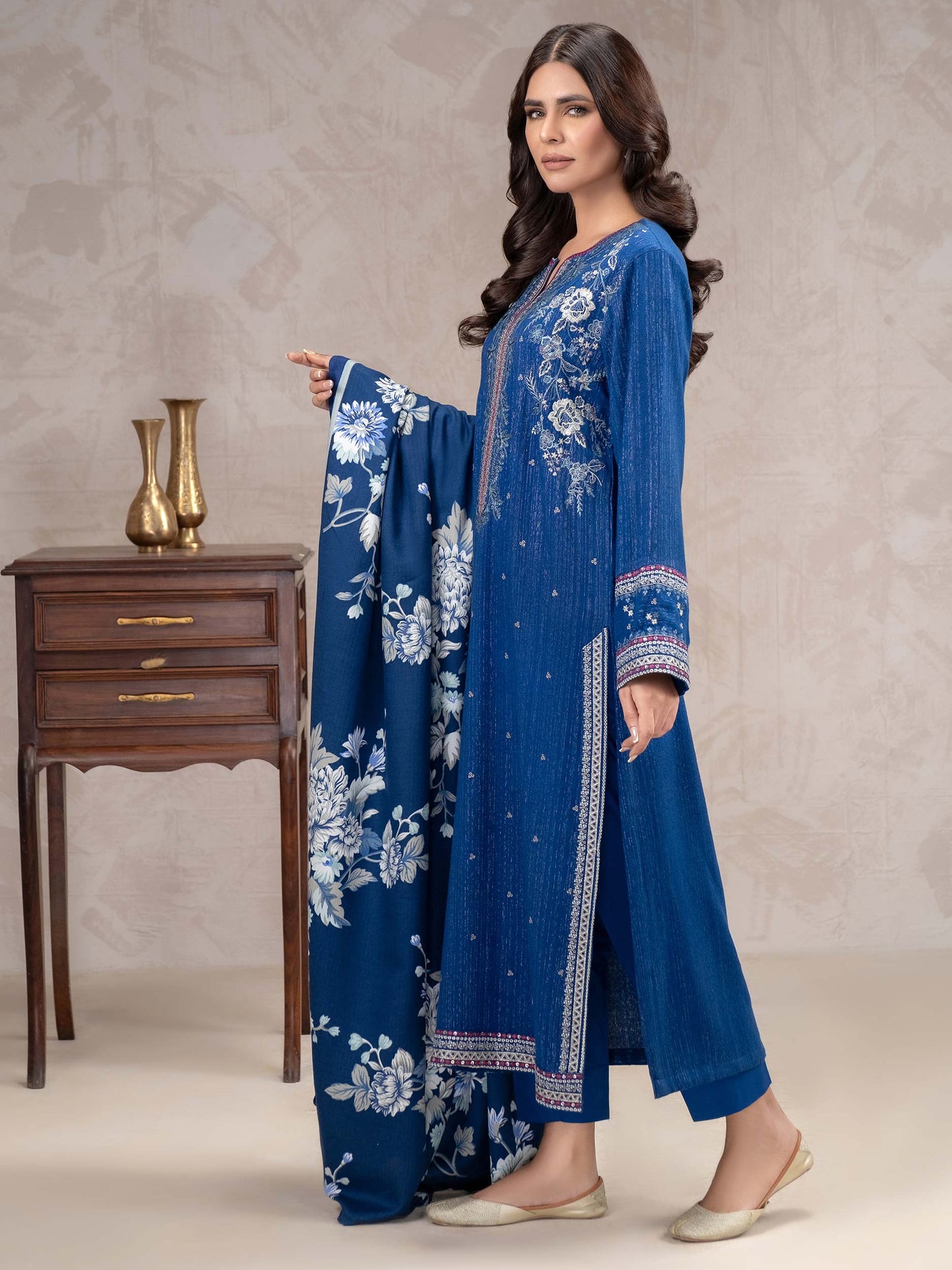 3 Piece Karandi Suit-Embroidered (Unstitched)