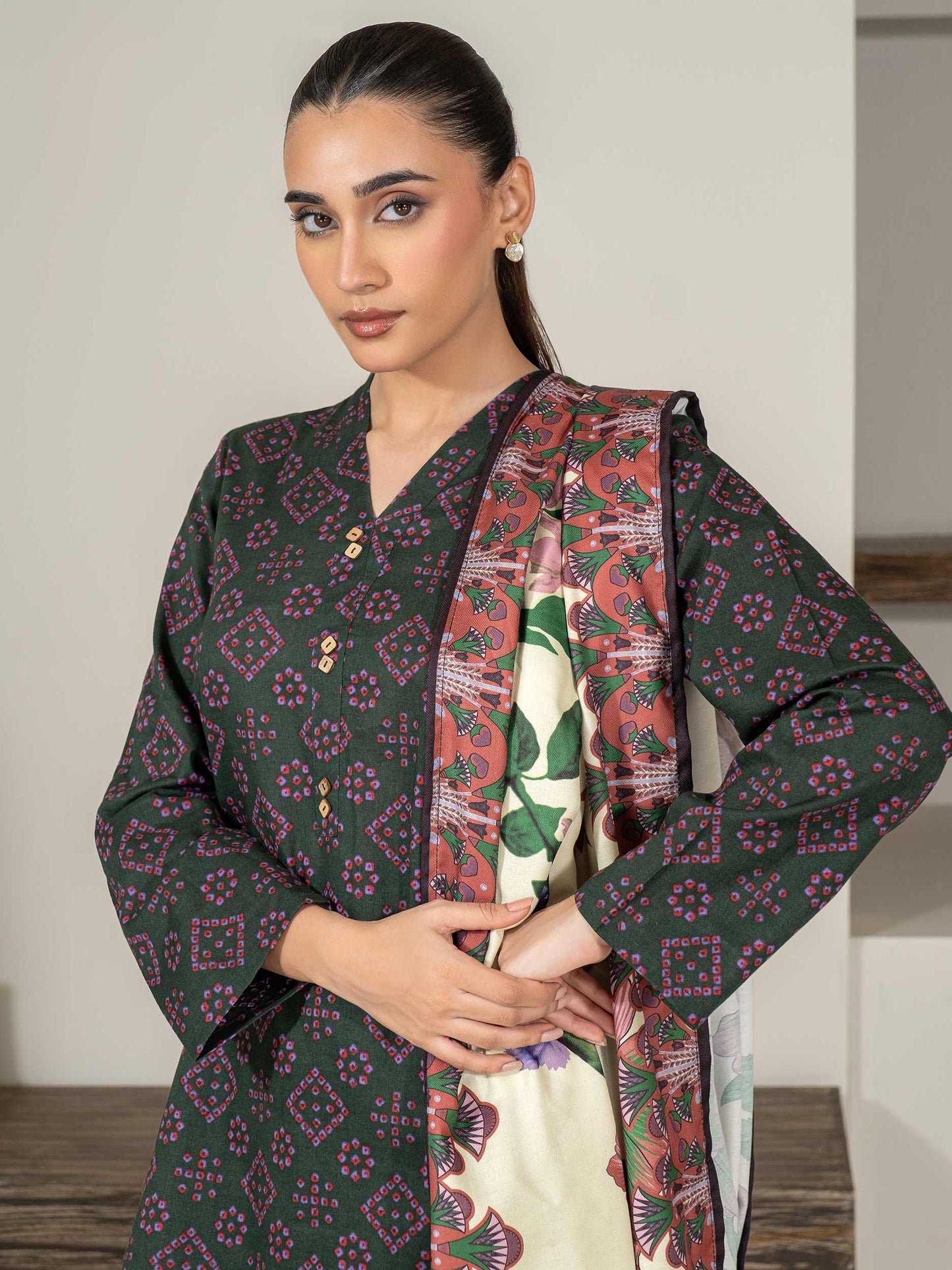 3 Piece Khaddar Suit-Printed (Unstitched)