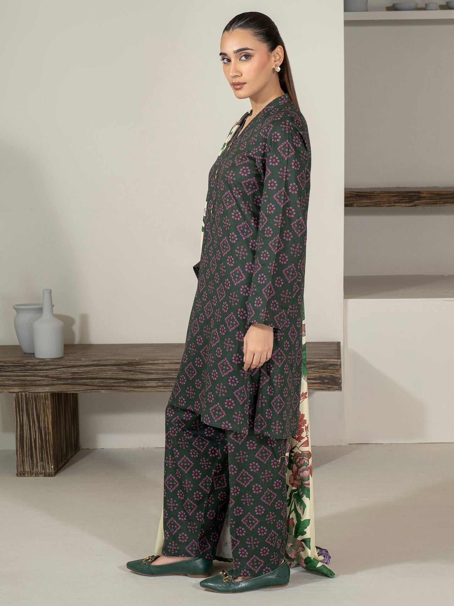 3 Piece Khaddar Suit-Printed (Unstitched)