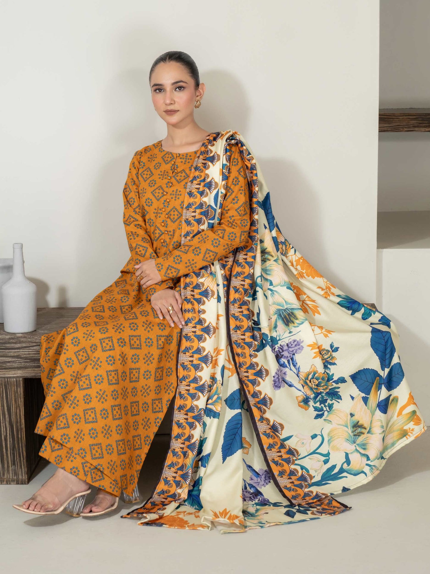 3 Piece Khaddar Suit-Printed (Unstitched)