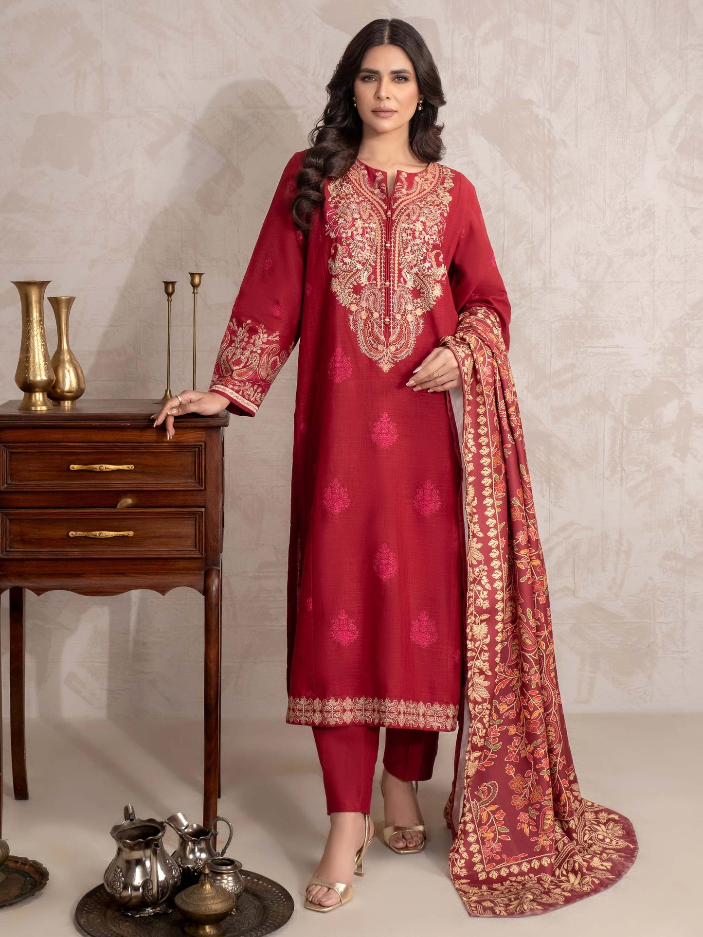 3 Piece Khaddar Suit-Embroidered (Unstitched)