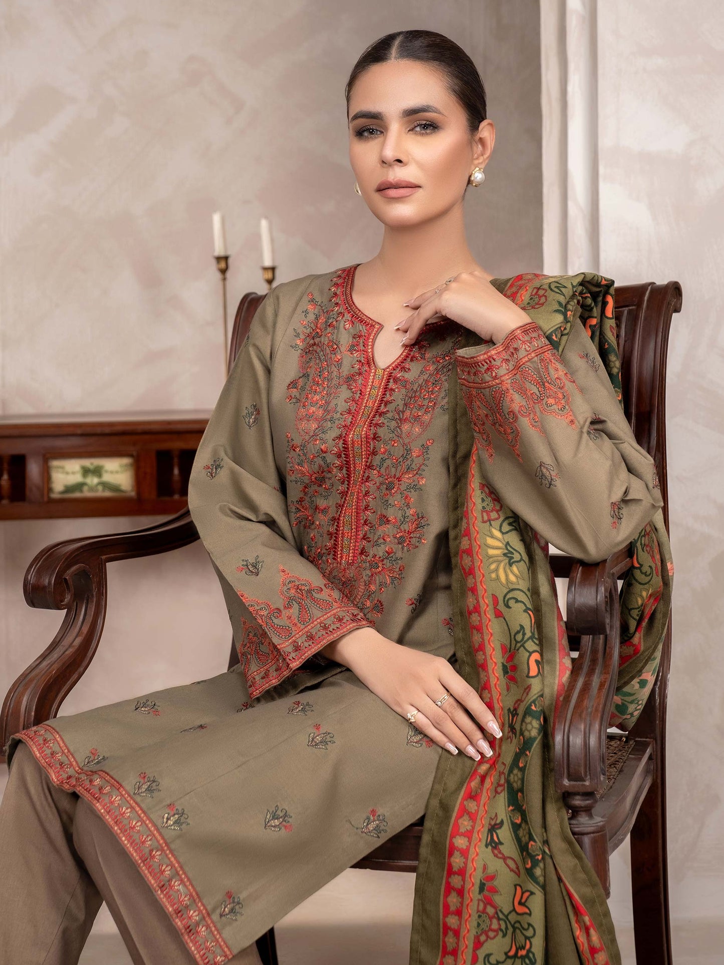 3 Piece Khaddar Suit-Embroidered (Unstitched)