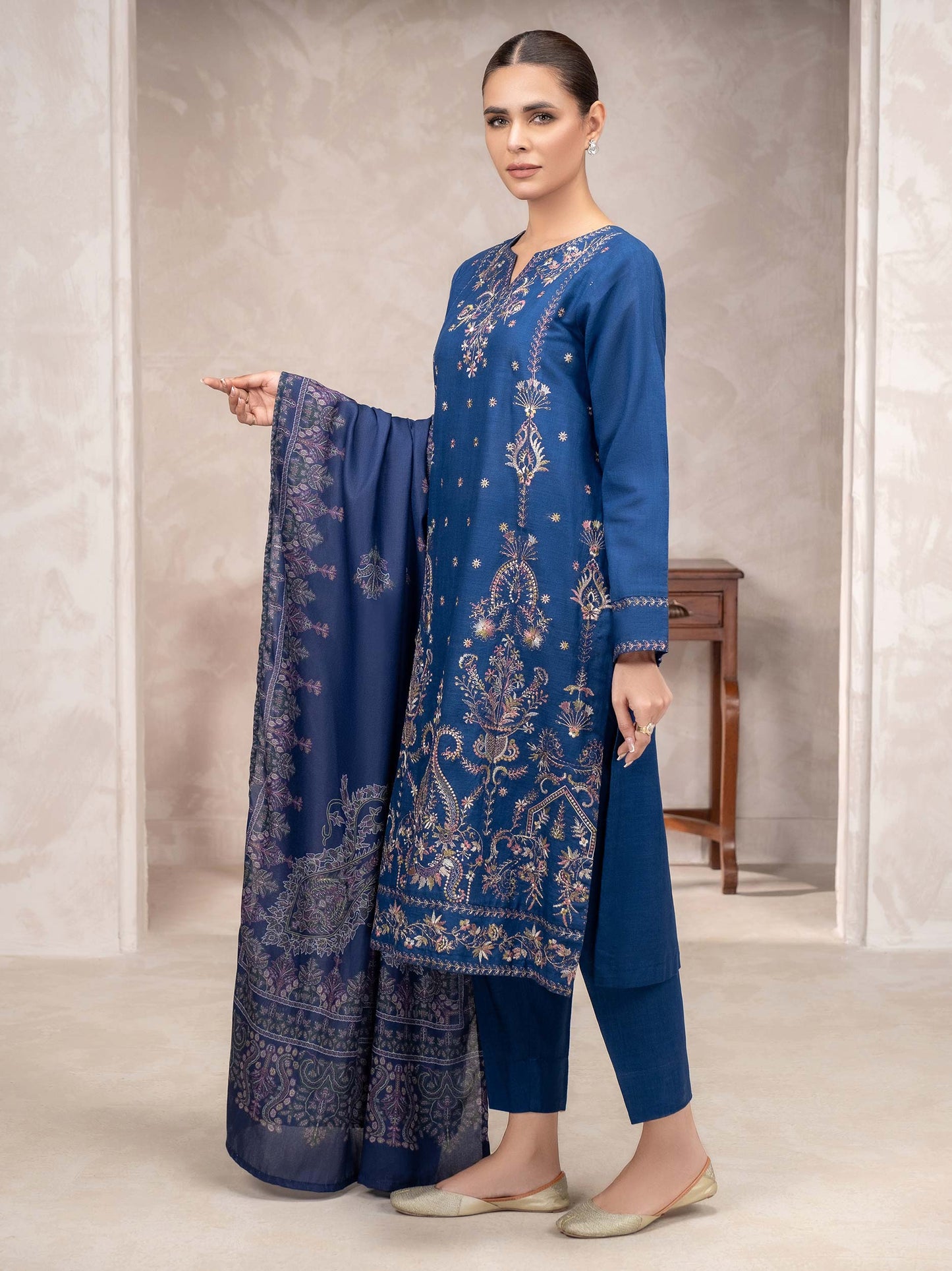 3 Piece Khaddar Suit-Embroidered (Unstitched)