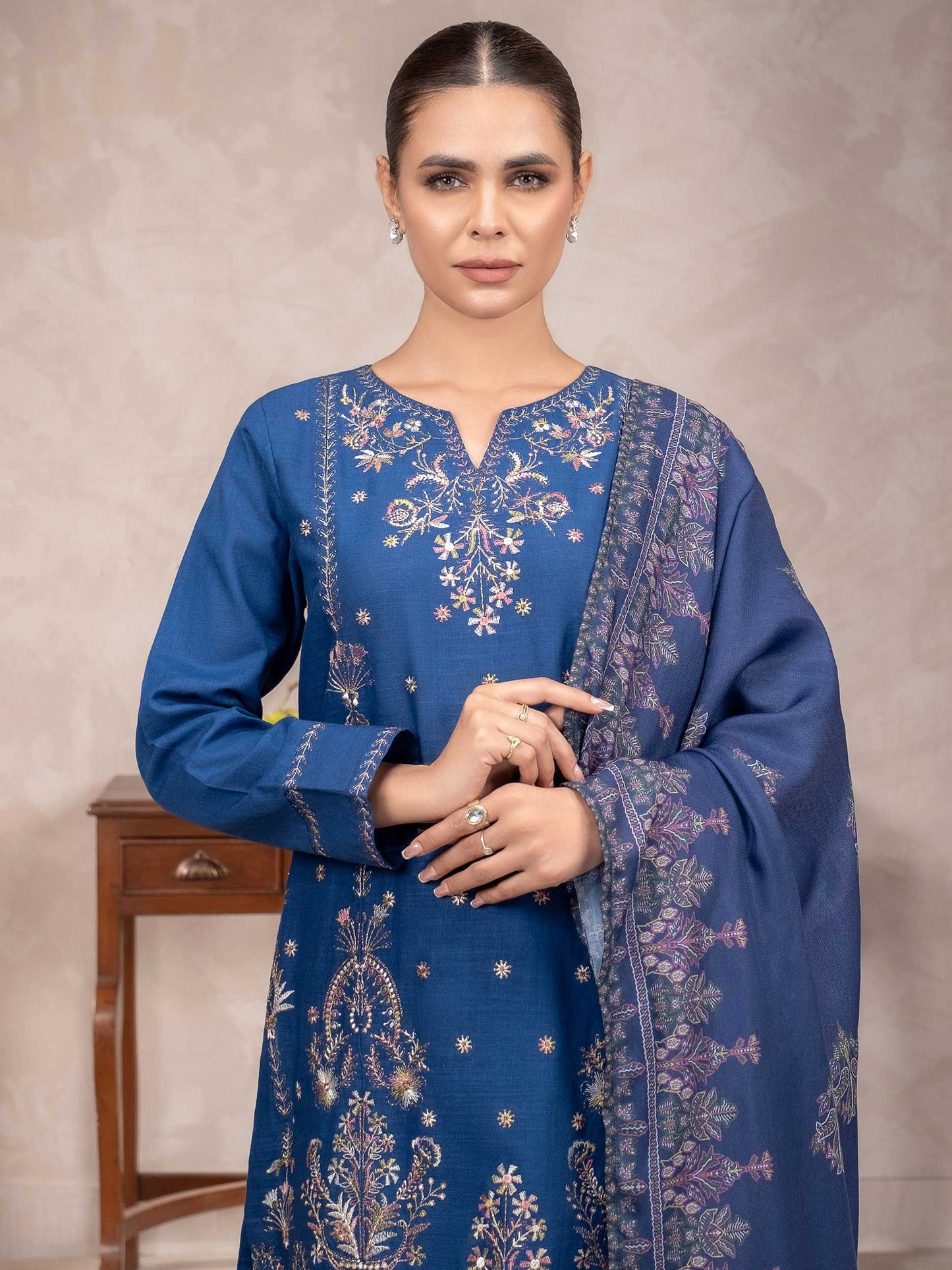 3 Piece Khaddar Suit-Embroidered (Unstitched)