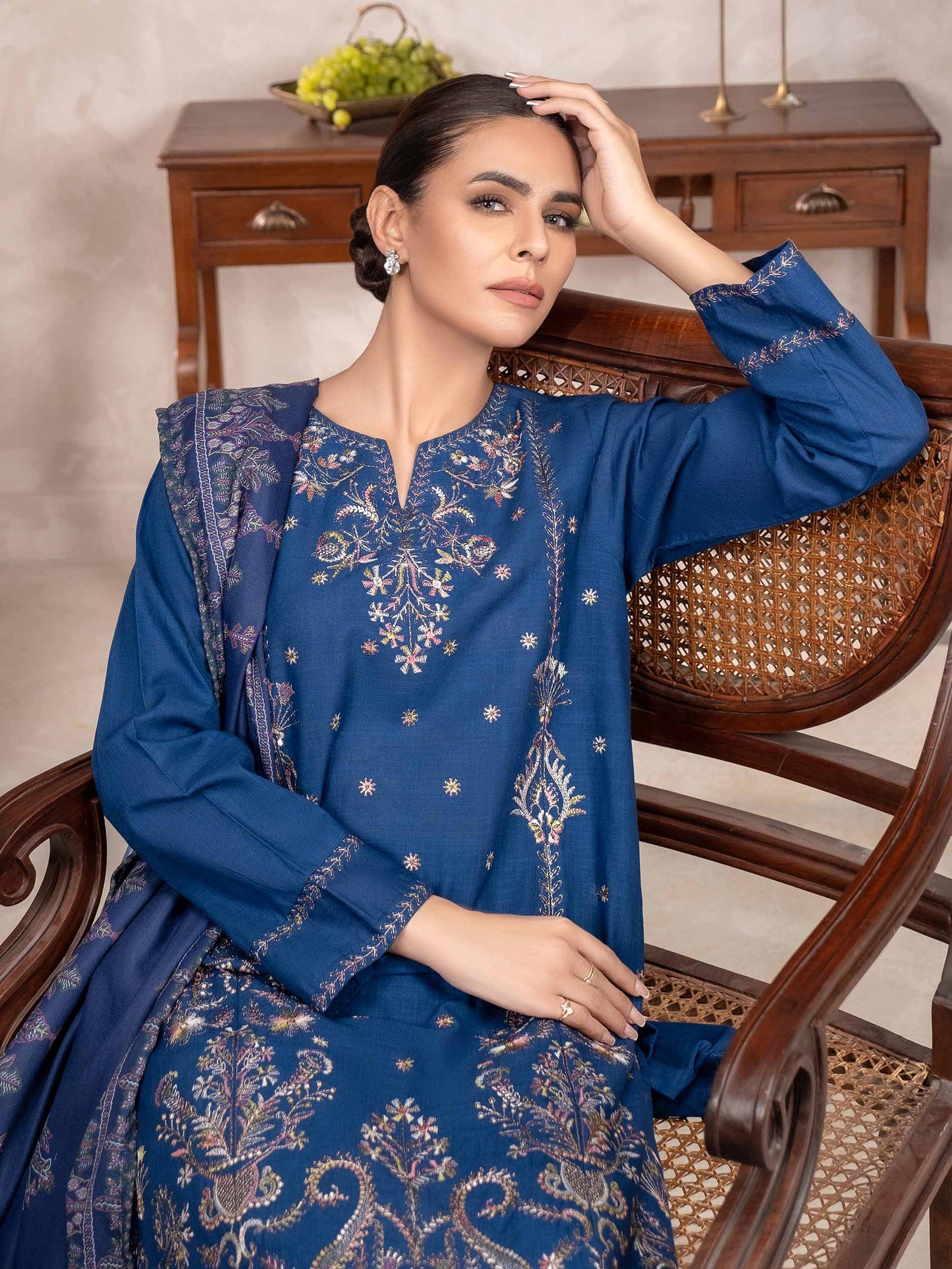 3 Piece Khaddar Suit-Embroidered (Unstitched)