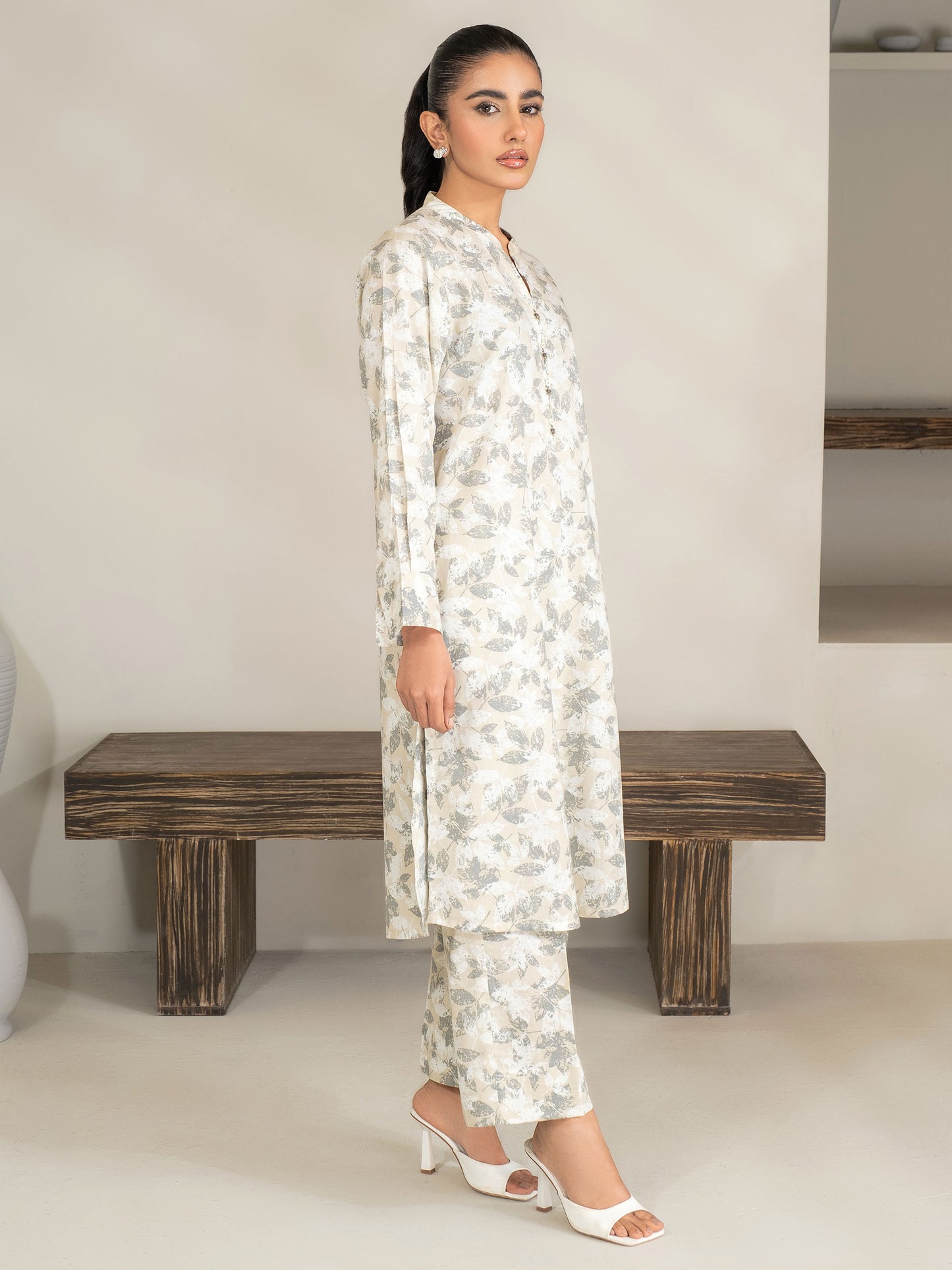 2 Piece Khaddar Suit-Printed (Unstitched)