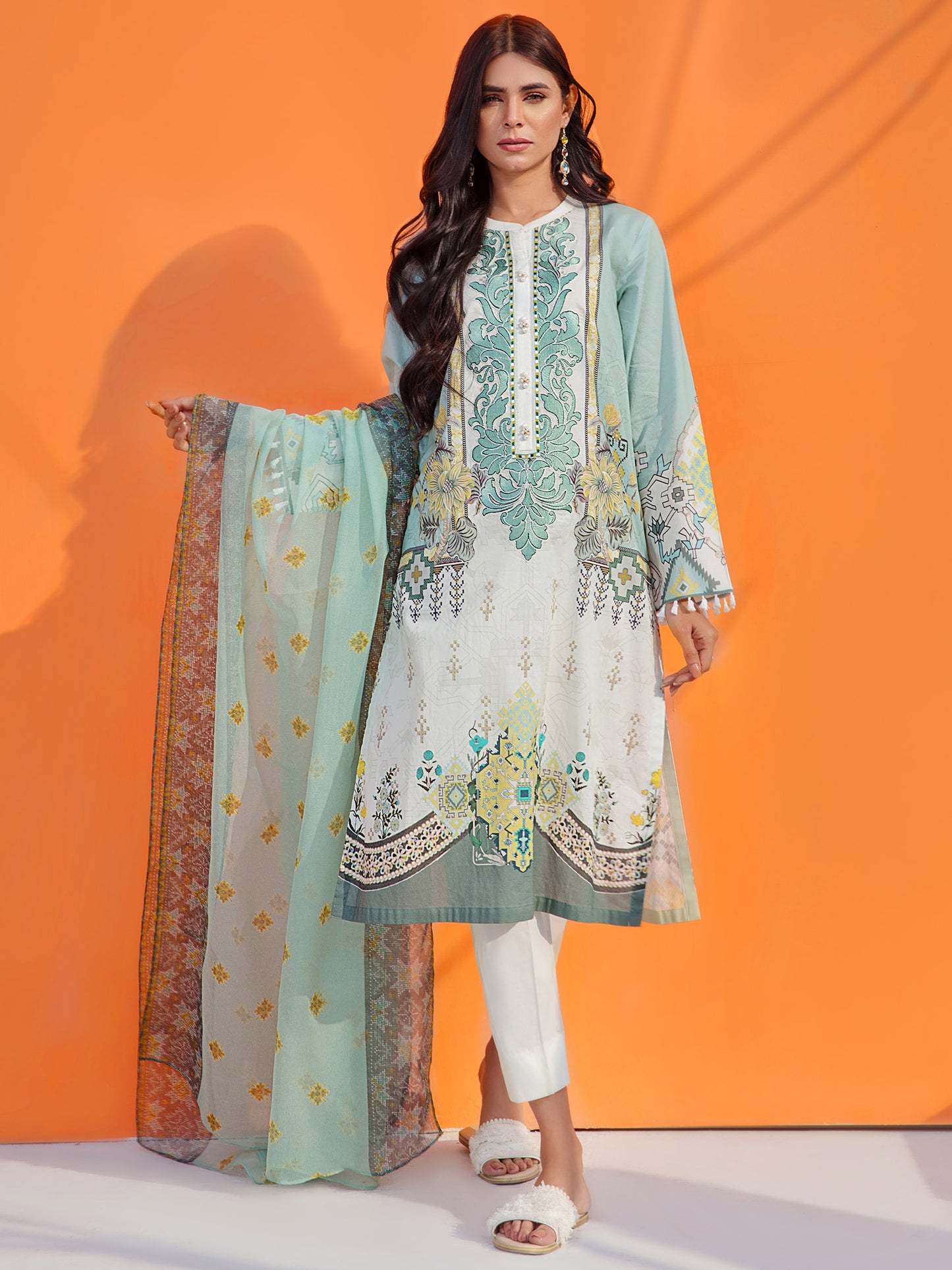 2 Piece Lawn Suit-Embroidered (Unstitched)