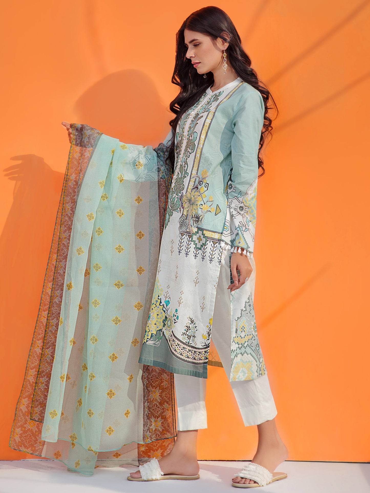 2 Piece Lawn Suit-Embroidered (Unstitched)