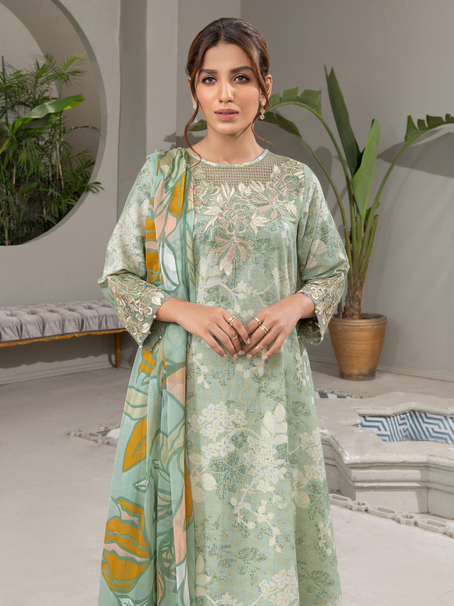 Embroidered Jacquard 2 Piece Suit