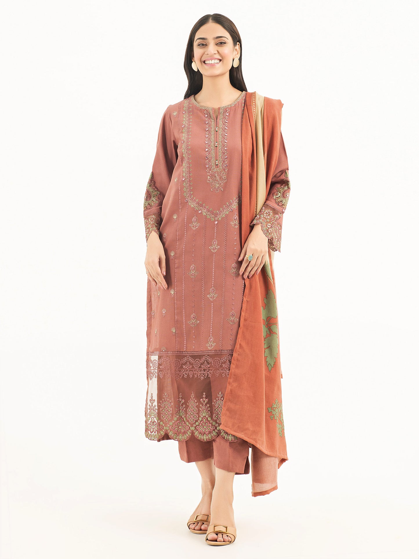 3 Piece Khaddar Suit-Embroidered (Pret)