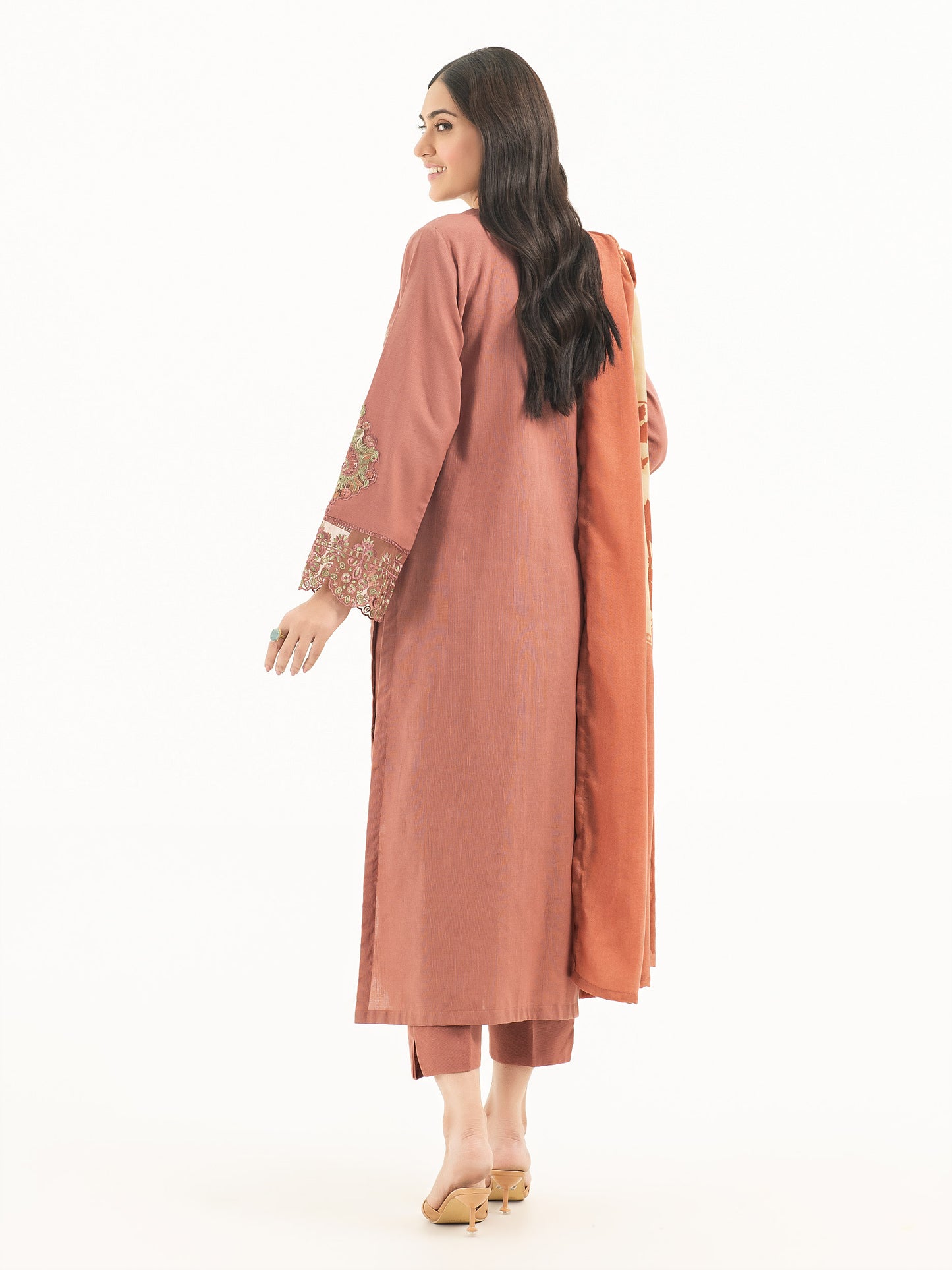 3 Piece Khaddar Suit-Embroidered (Pret)