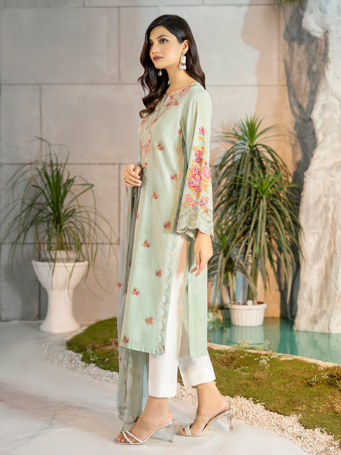 2 Piece Yarn Dyed Suit-Embroidered (Unstitched)