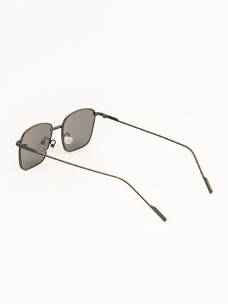 metallic-rim-sunglasses