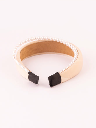 pearl-embellished-hairband