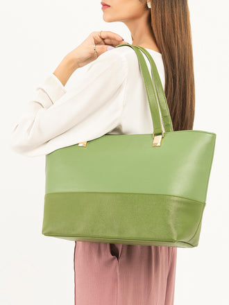 Complement your outfit with Limelight's latest women handbags collecti –  Limelightpk