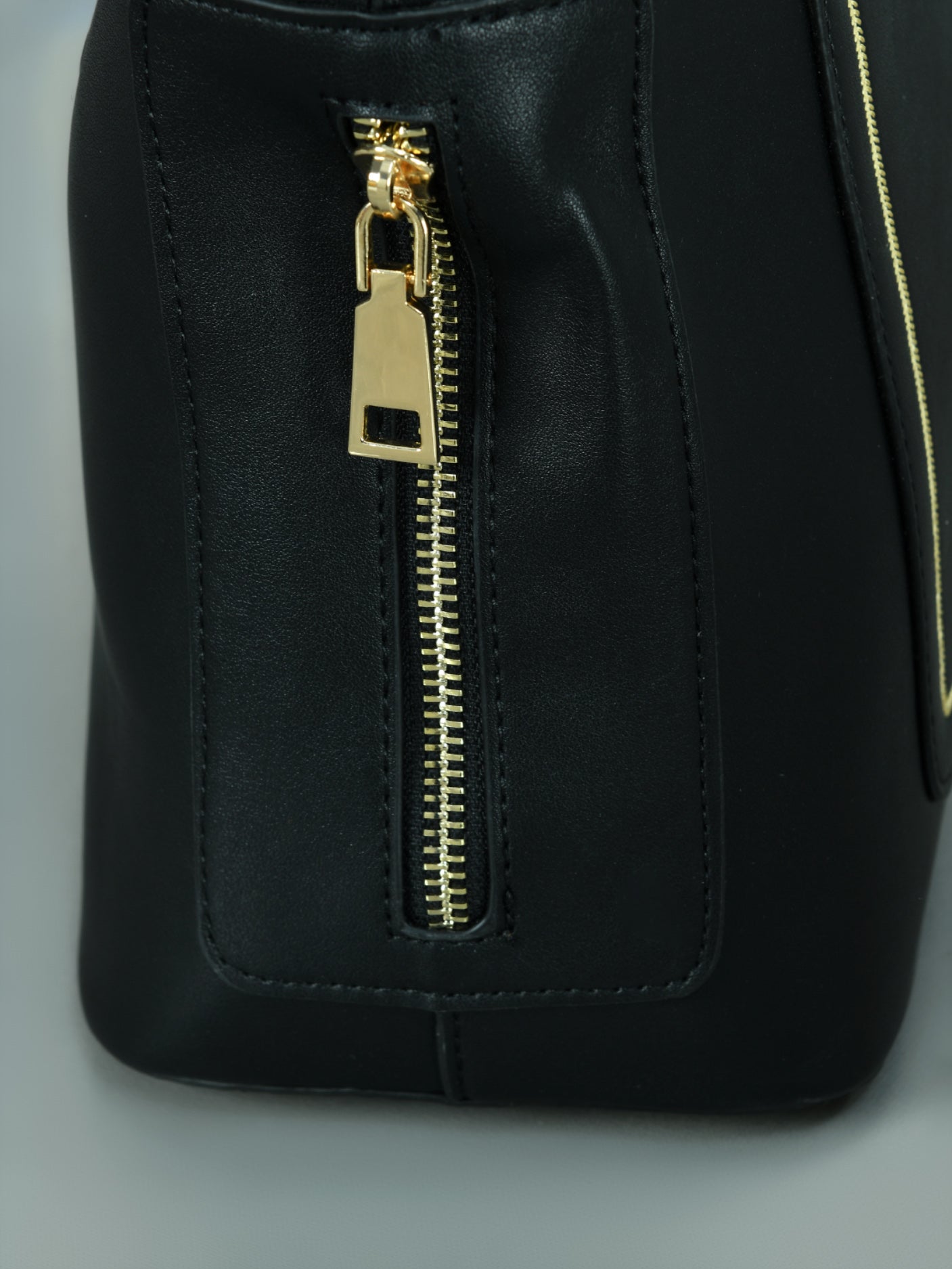 Minimal Shoulder Bag