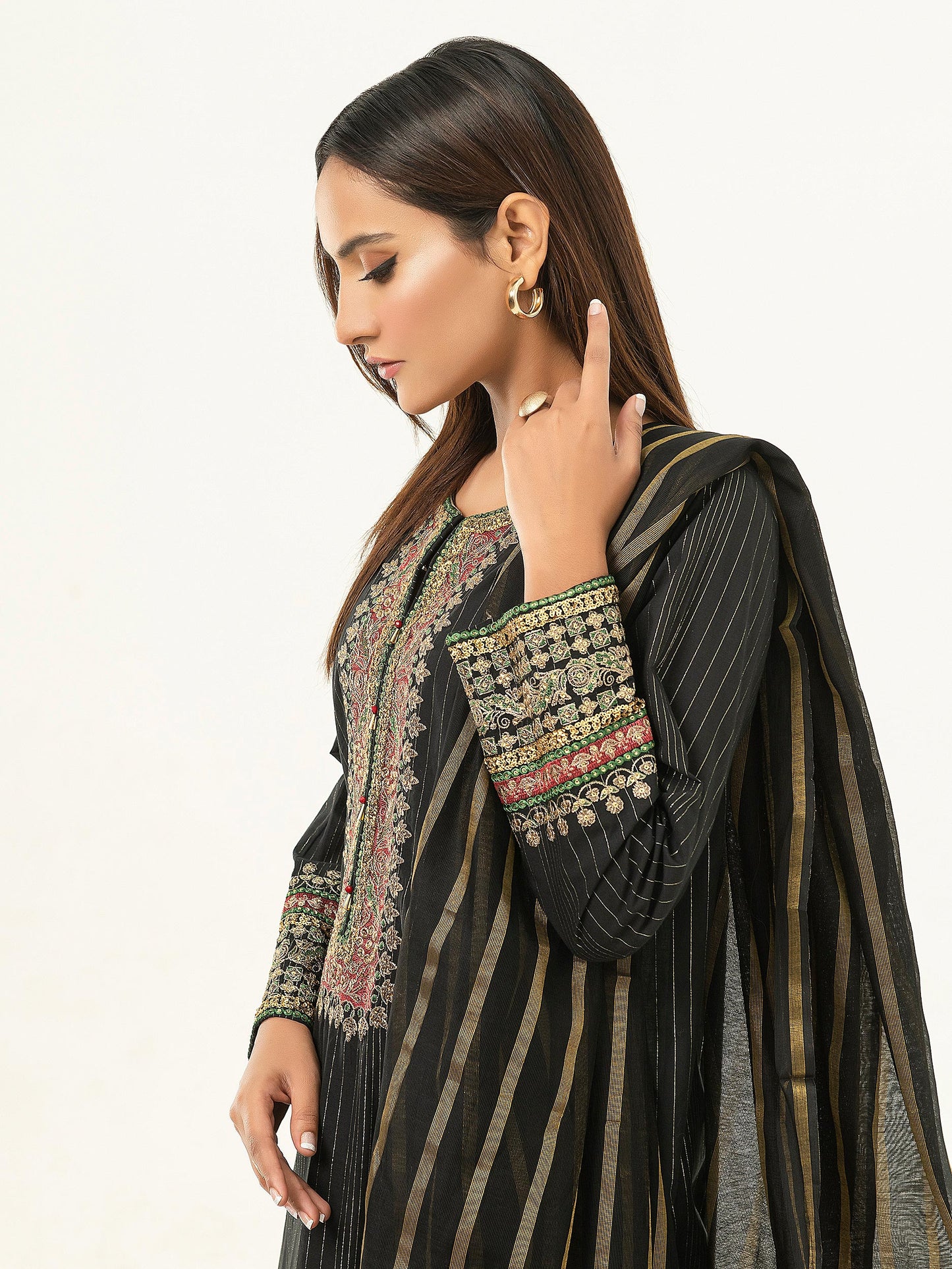 2 Piece Yarn Dyed Suit-Embroidered (Pret)