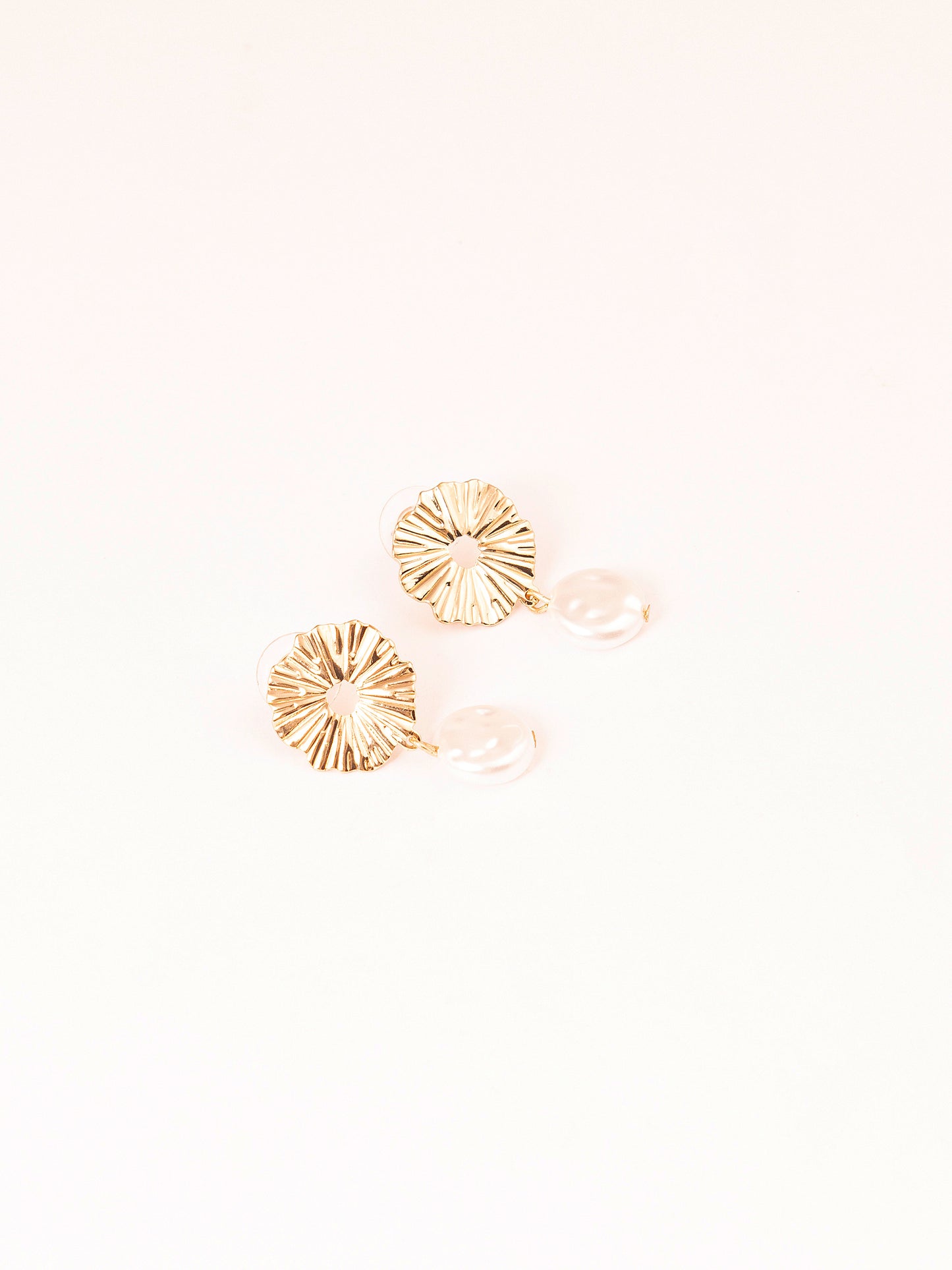 Pearl Floral Earrings