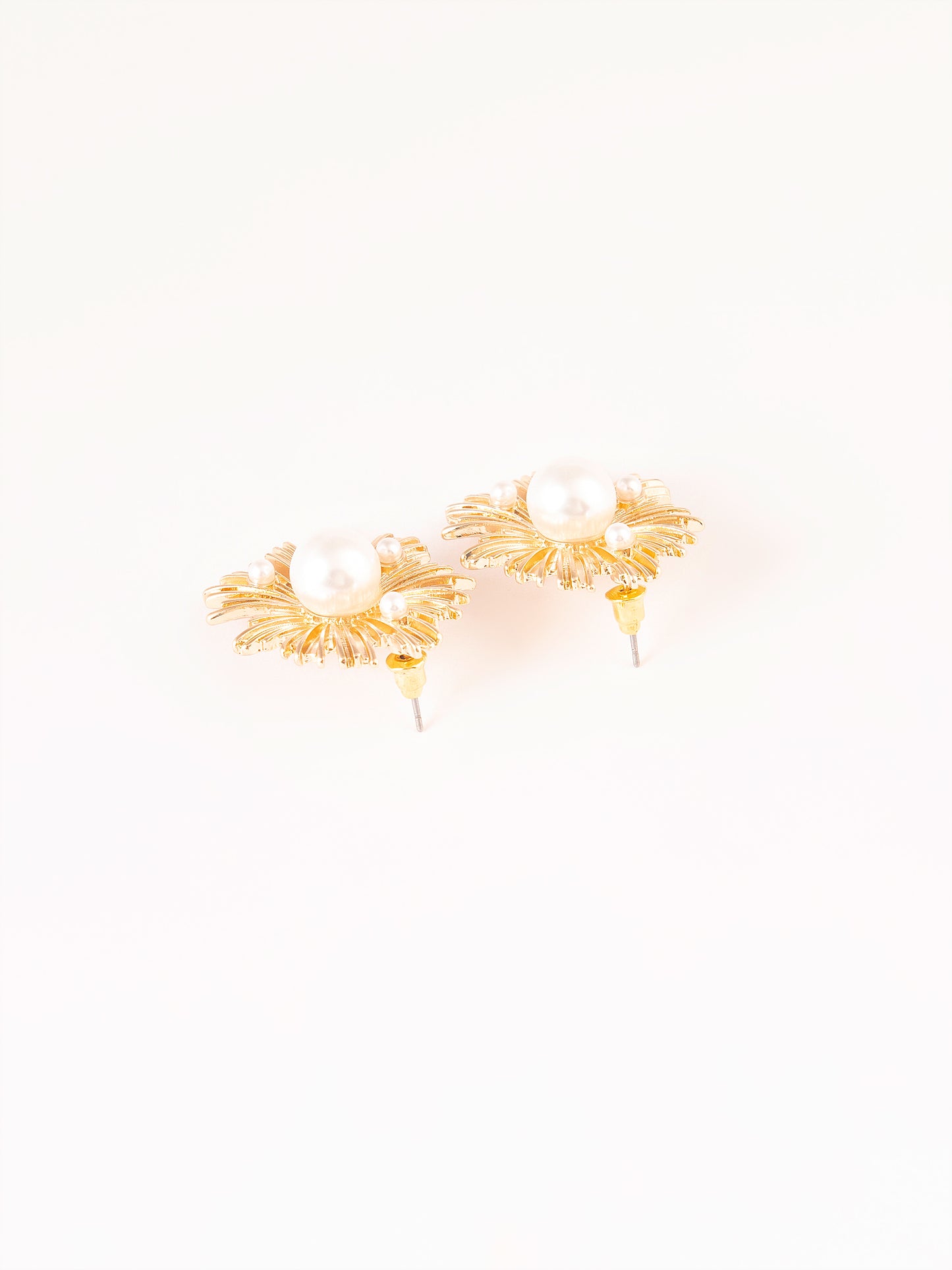 Pearl Floral Earrings