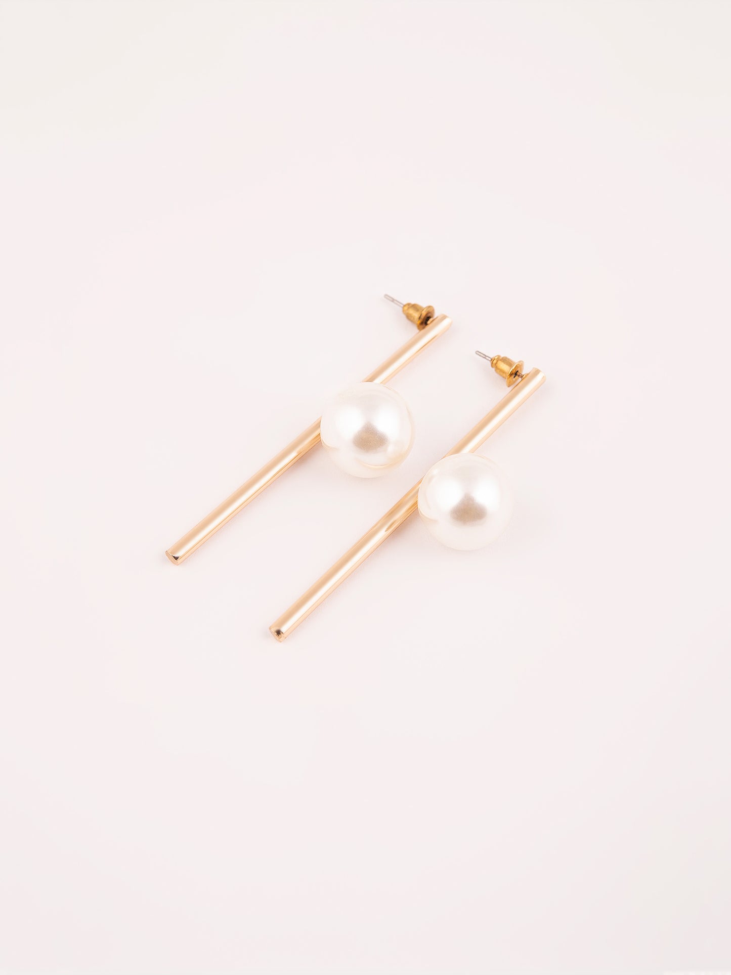 Classic Pearl Earrings