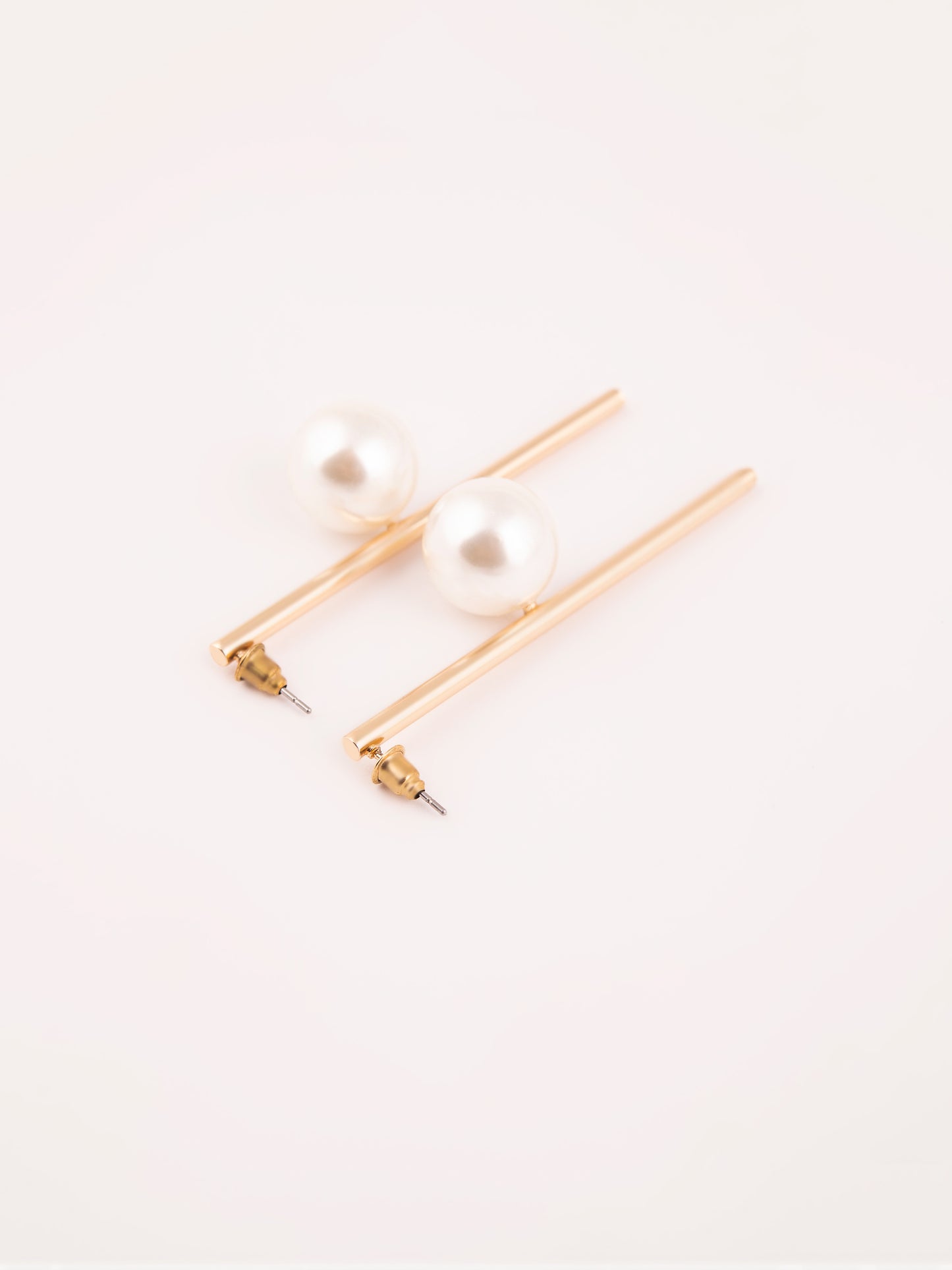 Classic Pearl Earrings