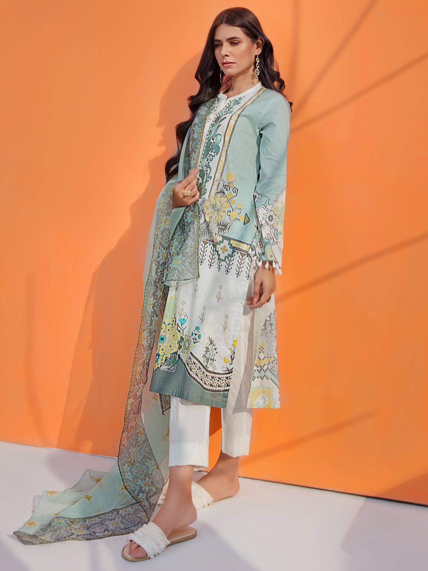 2 Piece Lawn Suit-Embroidered (Unstitched)